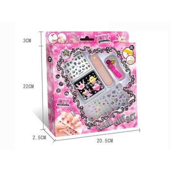 Zestaw do ozdabiania paznokci