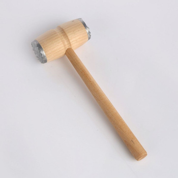 Tłuczek z końcówkami metalowymi