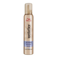 Pianka do włosów Wellaflex 2nd Day Volume Extra Strong Hold, 200ml