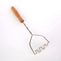 Ugniatacz do ziemniaków drewniany uchwyt