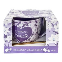 Dzień Babci. Filiżanka z łyżeczką