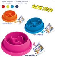 Miska Adagio do pokarmu dla kotów oraz małych i średnich psów,  wykonana w technologii "Slow Food",  podstawa antypoślizgowa,  wykonana z nietoksycznego plastiku, wymiary: 21,5 x 20,5 x 5,5 cm